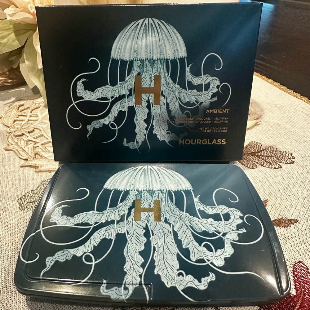 HOURGLASS AMBIENT LIGHTING EDIT - UNLOCKED - JELLYFISH PALETTE
